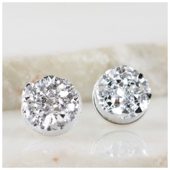 ✨SALE✨LAST1✨5⭐️NEW CHIC DRUZY SILVER STUD EARRINGS - Picture 5 of 7